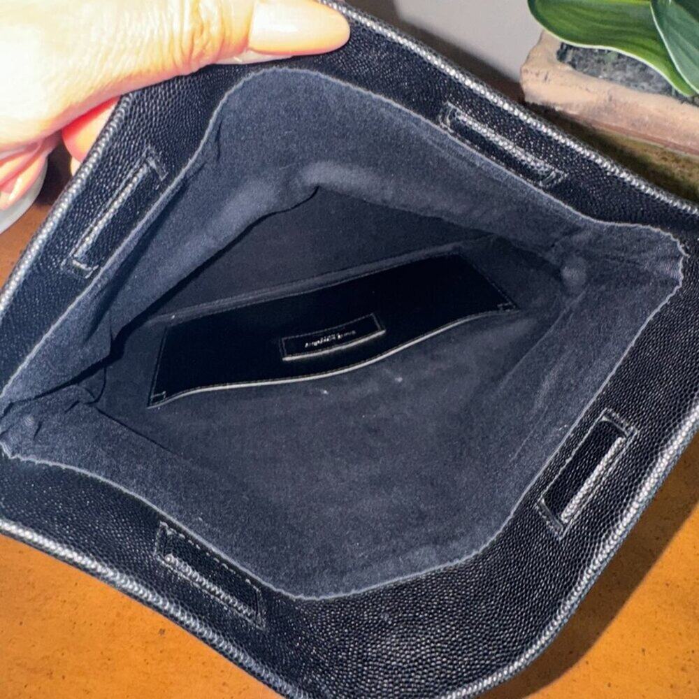 Yves Saint Laurent West Hollywood Flap Clutch Black Leather - Picture 5 of 9